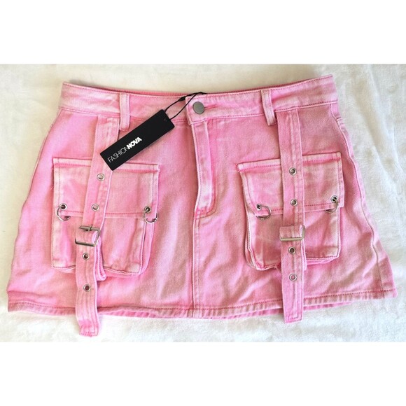 Fashion Nova Dresses & Skirts - Fashion Nova Trisha Mineral Wash Cargo Pink Mini Skirt Women's Size Large